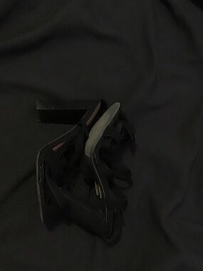 Women's Black Strappy Block Heel Sandals